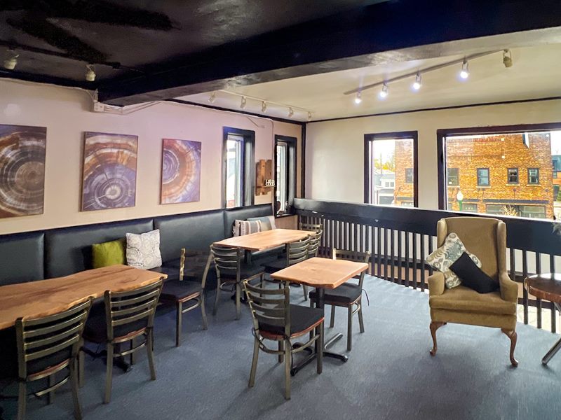 Blue Kuna Smokehouse interior