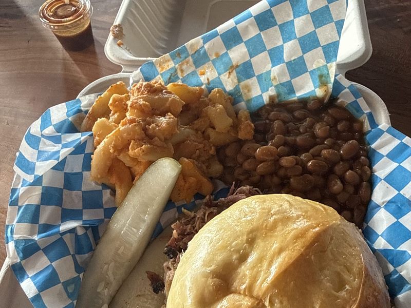 Blue Kuna Smokehouse food
